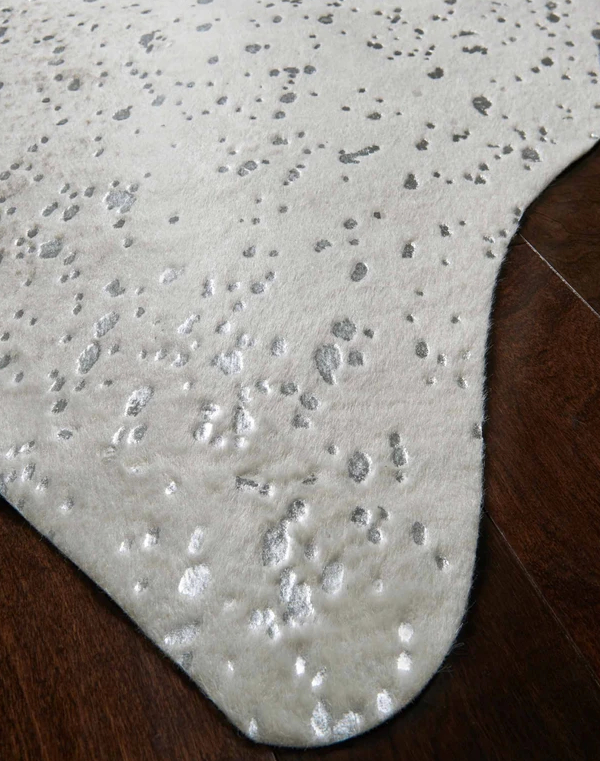 Stone and silver rug