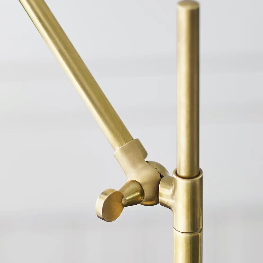 VCS_ARN_ARN3010HABBLK_DR4 Clemente Table Lamp in Hand-Rubbed Antique Brass with White