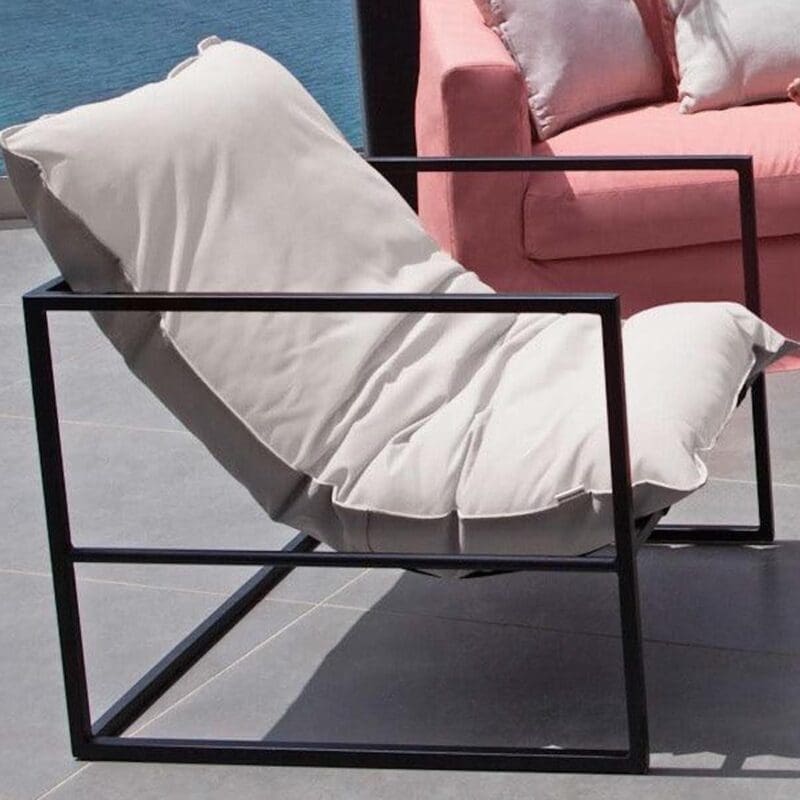 Coral Outdoor Chair - Avenue Design Montreal