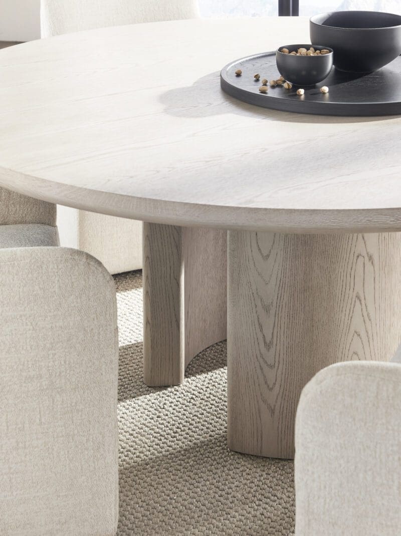 Form Round Dining Table - Avenue Design Montreal